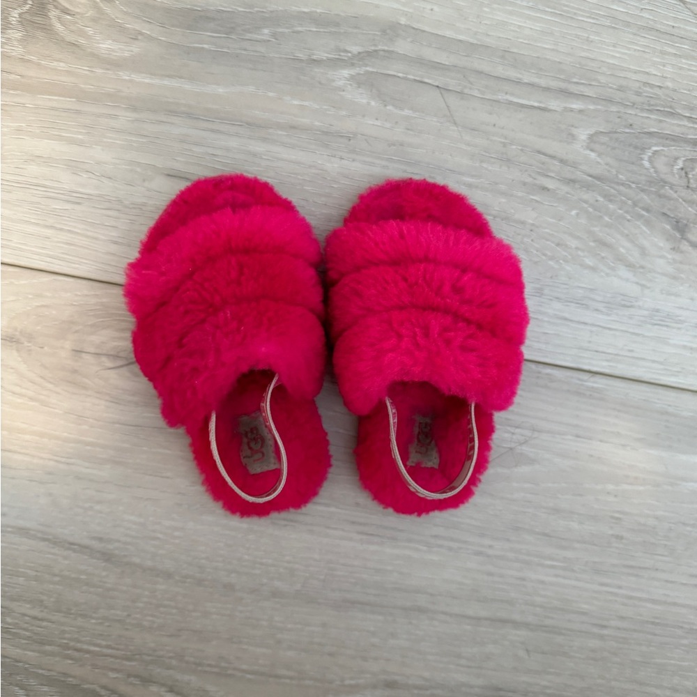 Ugg Fluff Yeah- hot pink in toddler 7